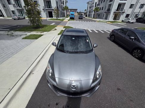 Used 2012 MAZDA MAZDA3 s Grand Touring w/ Tech Pkg FWD image 3