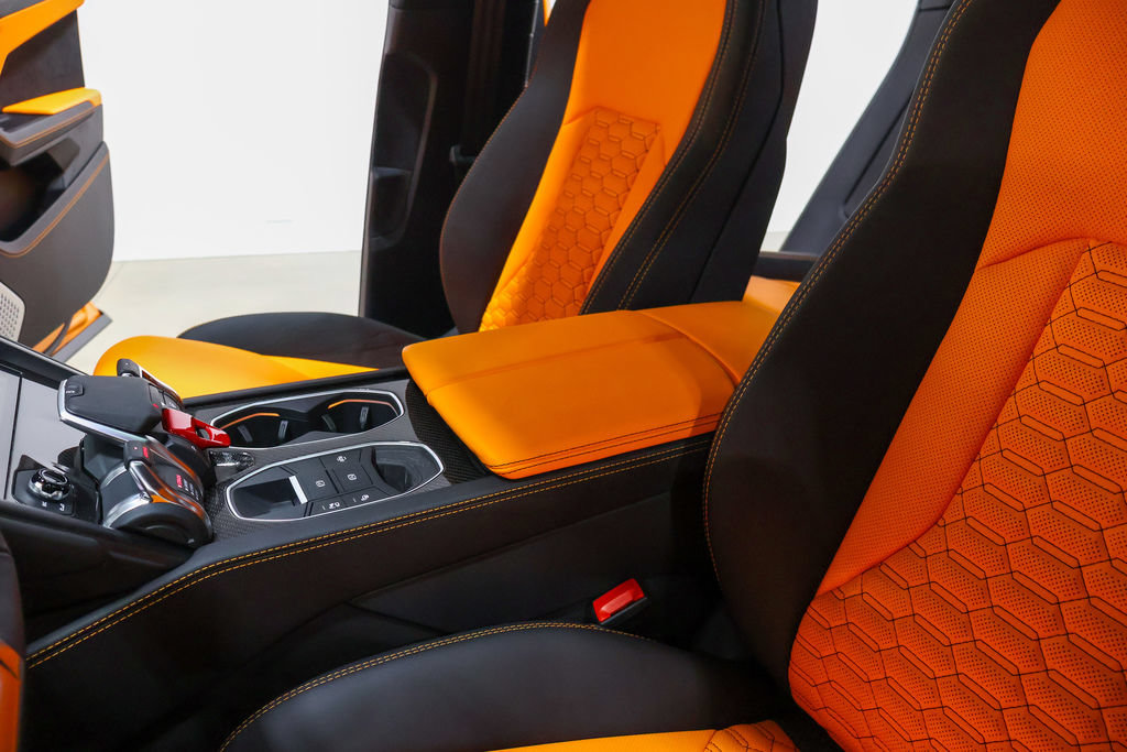 Used 2021 Lamborghini Urus AWD/4WD image 33