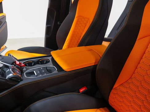 Used 2021 Lamborghini Urus AWD/4WD image 33