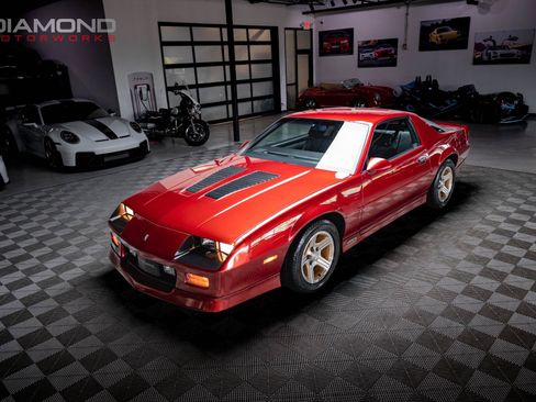 Used 1989 Chevrolet Camaro IROC-Z RWD image 56