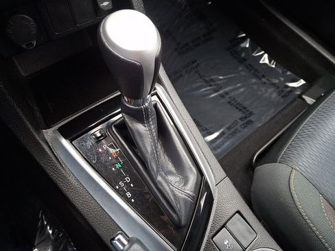 Used 2019 Toyota Corolla LE image 14