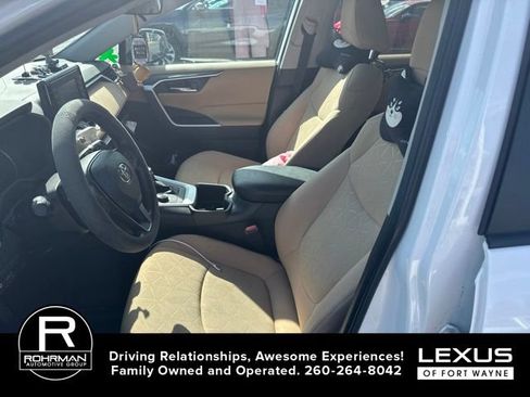 Used 2022 Toyota RAV4 XLE w/ Convenience Package AWD/4WD image 12