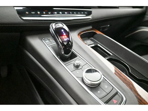 Used 2023 Cadillac Escalade Premium Luxury image 14