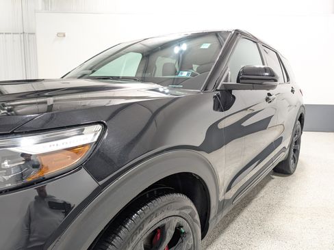 Used 2021 Ford Explorer ST w/ ST Street Pack image 7