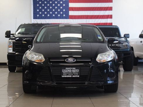 Used 2013 Ford Focus SE FWD image 2