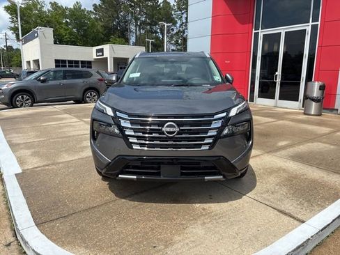 New 2026 Nissan Rogue Platinum AWD/4WD image 2
