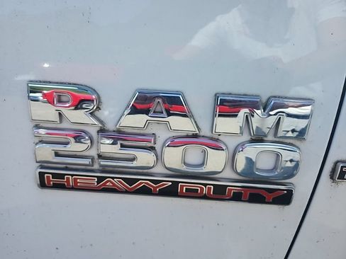 Used 2018 RAM 2500 Tradesman w/ Chrome Appearance Group AWD/4WD image 9