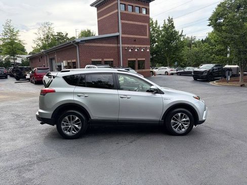 Used 2016 Toyota RAV4 XLE AWD/4WD image 9