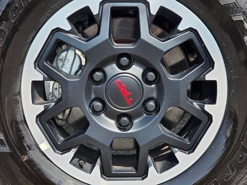 Used 2026 Toyota Tacoma TRD Off-Road AWD/4WD image 21