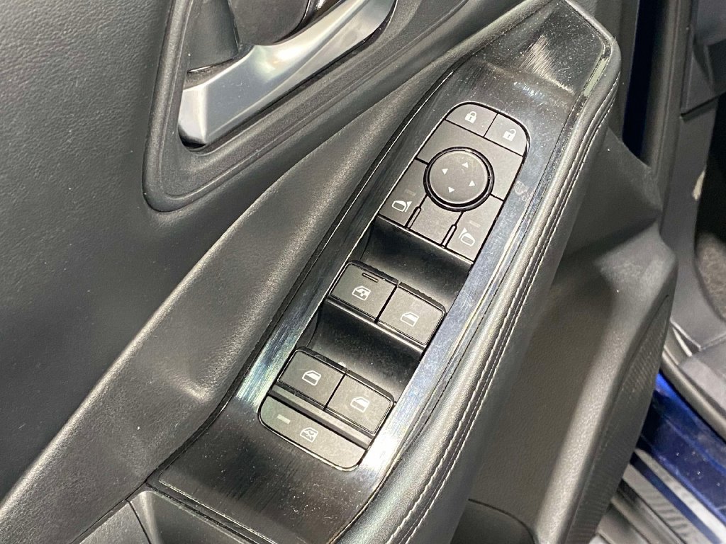 Used 2024 Nissan Rogue SV AWD/4WD image 18