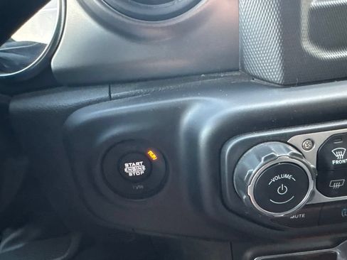 Used 2023 Jeep Wrangler Unlimited w/ Cold Weather Group AWD/4WD image 20