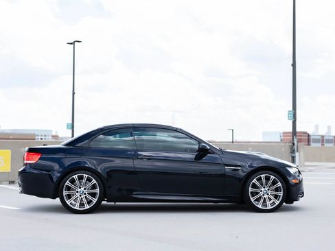 Used 2010 BMW M3 Convertible RWD image 18