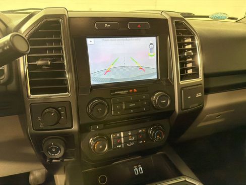 Used 2016 Ford F150 XLT w/ Equipment Group 302A Luxury AWD/4WD image 15