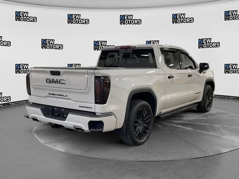 Used 2025 GMC Sierra 1500 Denali Ultimate AWD/4WD image 5