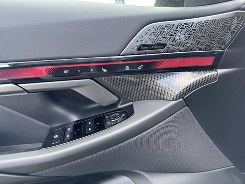 New 2026 BMW 550e xDrive w/ Premium Package image 20