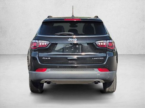 Used 2023 Jeep Compass Limited w/ Sun and Sound Group AWD/4WD image 5