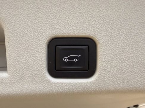 Used 2024 GMC Acadia Denali w/ LPO, Floor Liner Package image 10