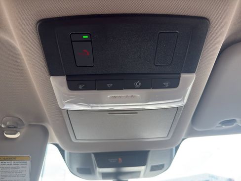 Used 2025 Nissan Rogue SV image 22