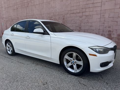 Used 2015 BMW 320i Sedan image 6