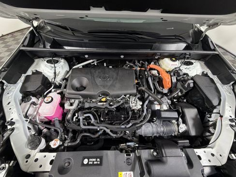 Used 2022 Toyota RAV4 SE image 27