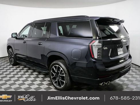 Used 2025 Chevrolet Suburban RST w/ Comfort Package image 3