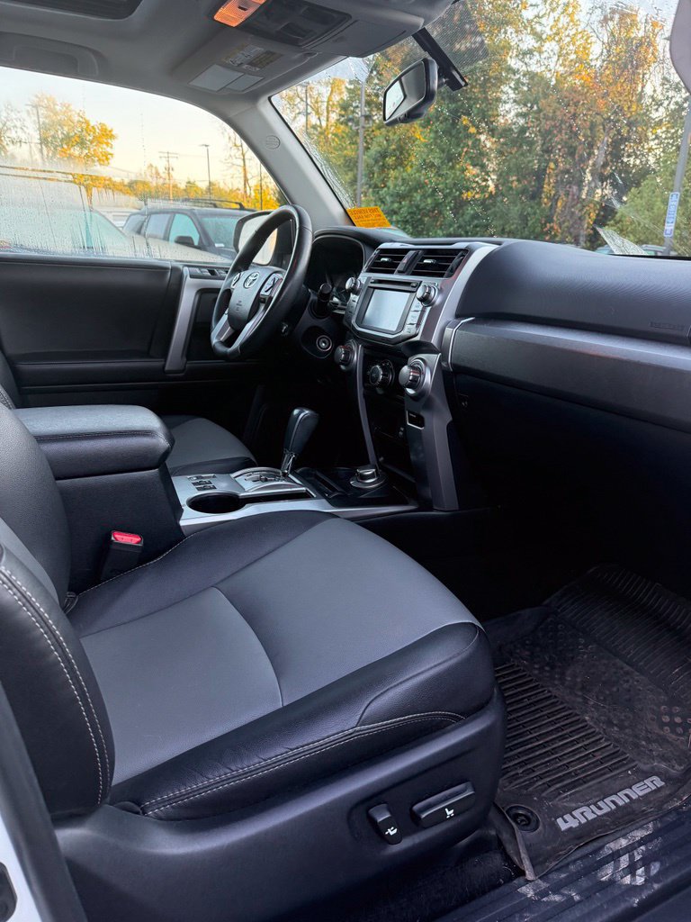 Used 2018 Toyota 4Runner SR5 Premium AWD/4WD image 20