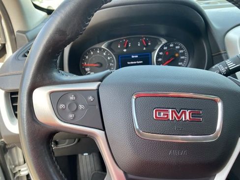 Used 2021 GMC Terrain SLE w/ Driver Convenience Package image 19