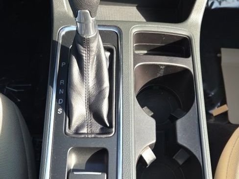 Used 2017 Ford Escape SE image 32