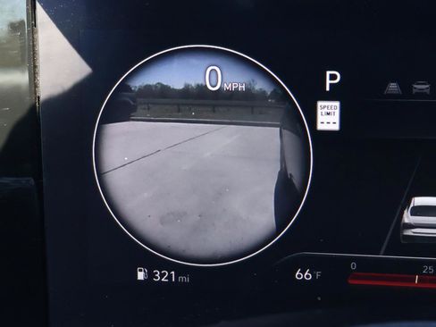 Certified 2024 Hyundai Elantra Limited image 30