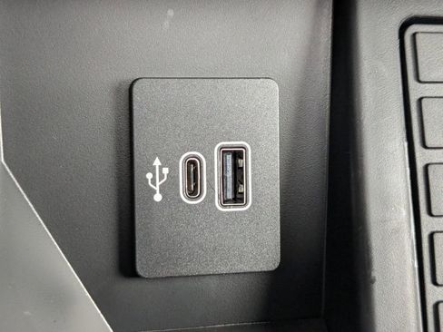 New 2025 Ford F150 Lariat w/ Equipment Group 502A High image 35