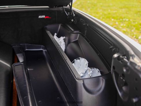 Used 2005 Chevrolet SSR w/ Preferred Equipment Group image 73