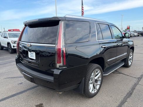 Used 2019 Cadillac Escalade Premium Luxury AWD/4WD image 5
