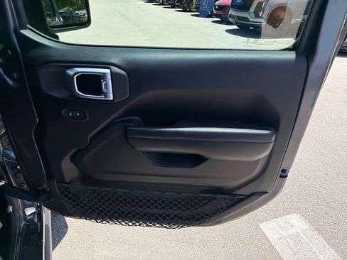 Used 2020 Jeep Wrangler Unlimited Sport AWD/4WD image 34