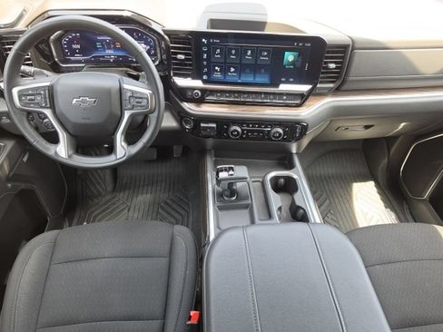 Used 2025 Chevrolet Silverado 1500 RST AWD/4WD image 5