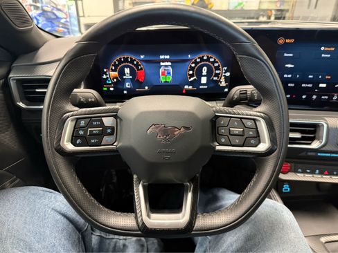 Used 2025 Ford Mustang GT Premium RWD image 11