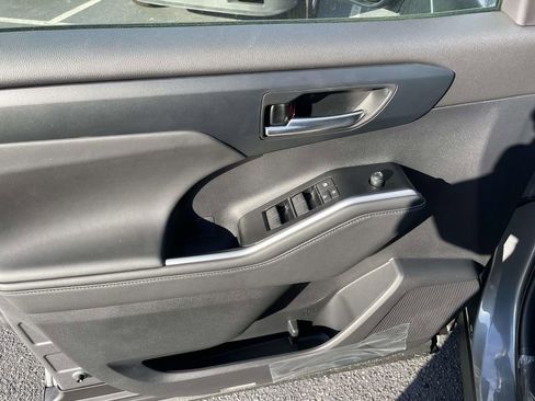 New 2026 Toyota Highlander XSE image 26