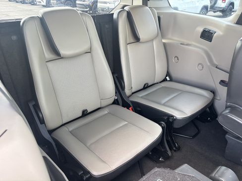 Used 2016 Ford Transit Connect Titanium FWD image 29