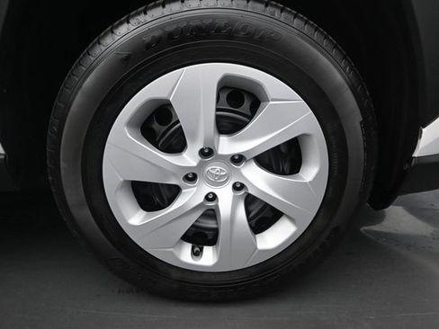Used 2025 Toyota RAV4 LE FWD image 15