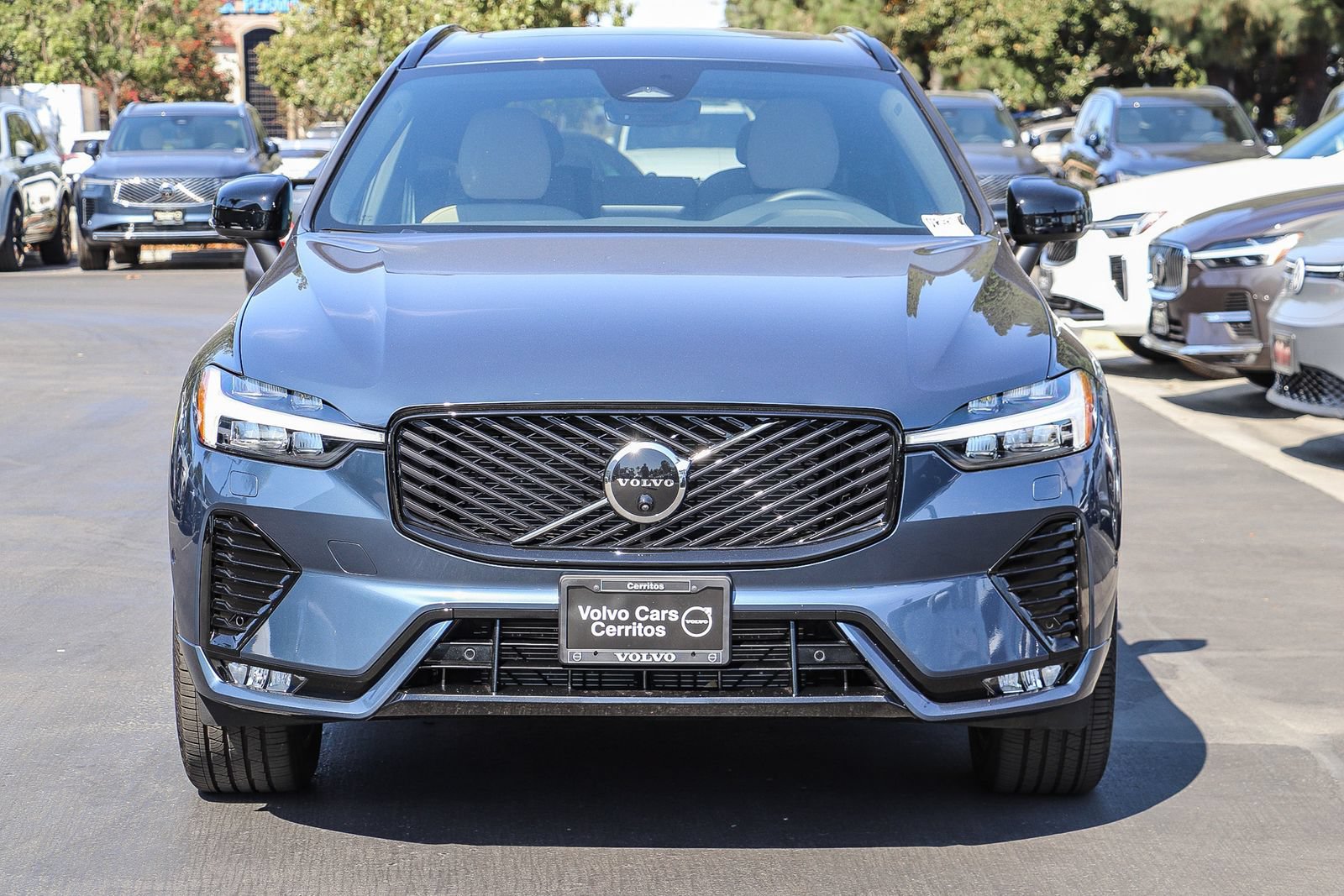 Used 2026 Volvo XC60 B5 Plus w/ Protection Package Premier AWD/4WD image 2