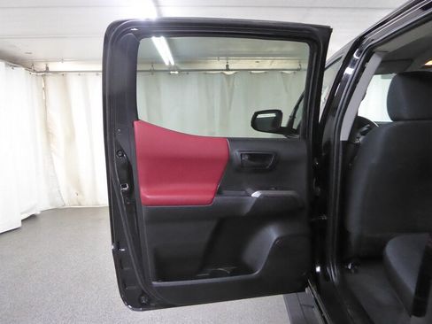 Used 2023 Toyota Tacoma SR5 AWD/4WD image 26