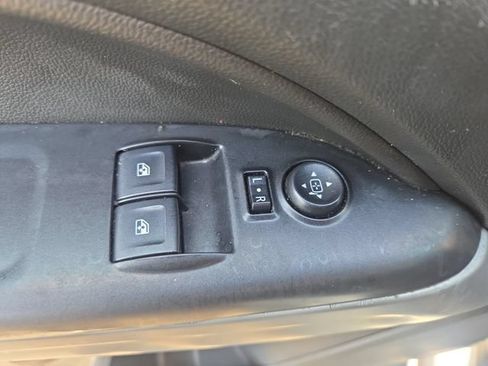 Used 2022 Chevrolet Colorado LT w/ Fleet Safety Package RWD image 17