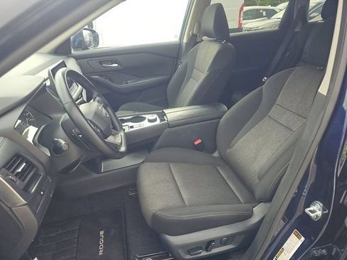 Used 2025 Nissan Rogue SV AWD/4WD image 6