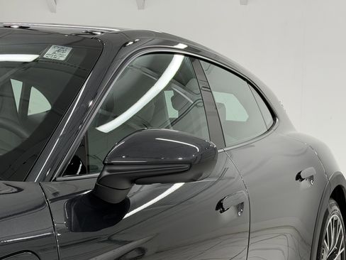 Certified 2023 Porsche Taycan 4 Cross Turismo image 19