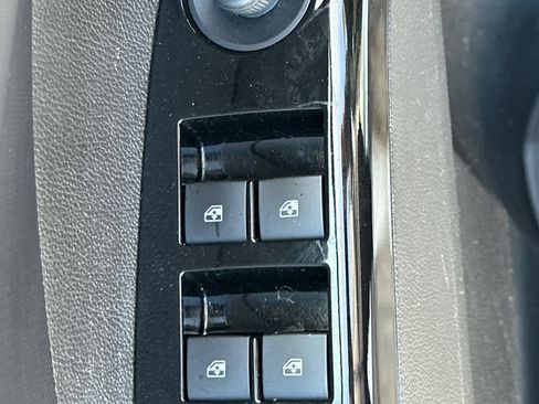 Used 2020 Chevrolet Sonic LT w/ Convenience Package image 20