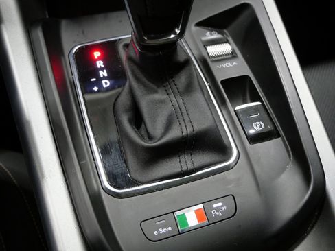 Used 2024 Alfa Romeo Tonale Ti image 23