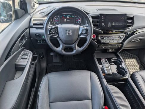Used 2020 Honda Pilot Touring image 10
