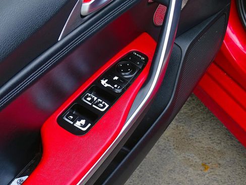 Used 2018 Kia Stinger GT2 AWD/4WD image 40