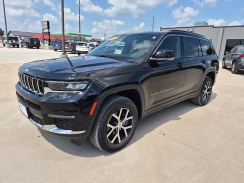 Used 2024 Jeep Grand Cherokee L Limited w/ Luxury Tech Group II AWD/4WD image 2