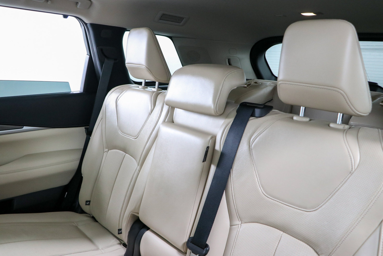 Used 2025 INFINITI QX60 Luxe w/ Cargo Package FWD image 26