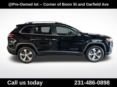 Used 2020 Jeep Cherokee Limited AWD/4WD image 6